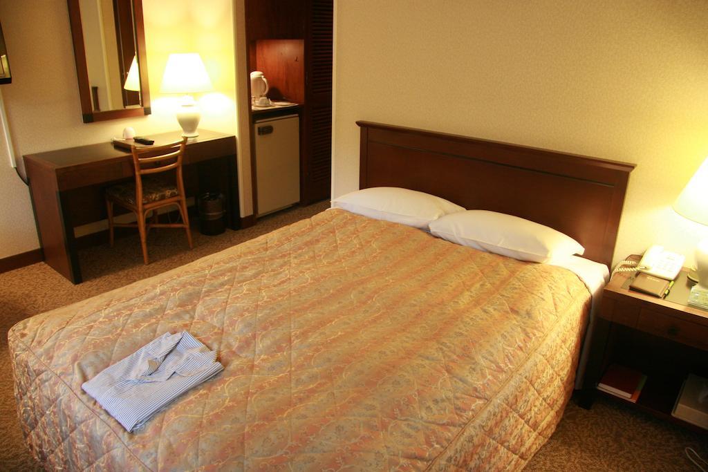 Kyu Karuizawa Hotel Otowa No Mori Rum bild