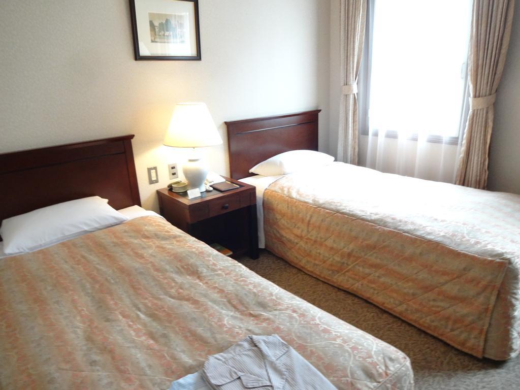 Kyu Karuizawa Hotel Otowa No Mori Rum bild
