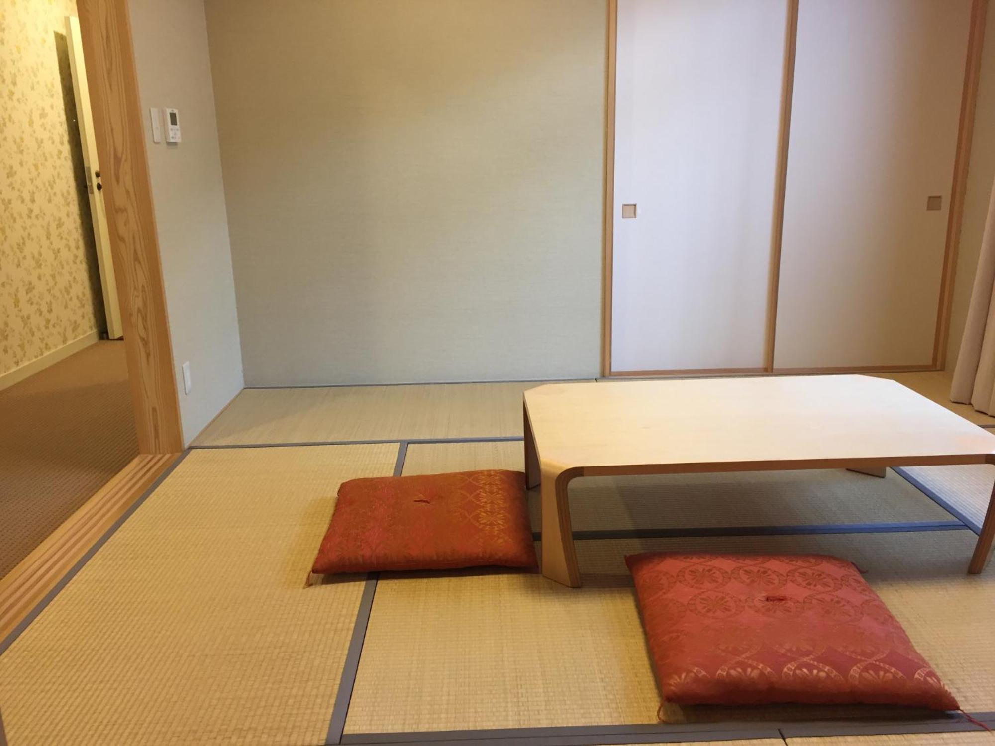 Kyu Karuizawa Hotel Otowa No Mori Rum bild